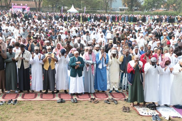 Muslim faithful in Nakuru gather at Menengai high school for Eid prayers