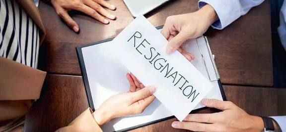 These are signs that your employee is about to quit job