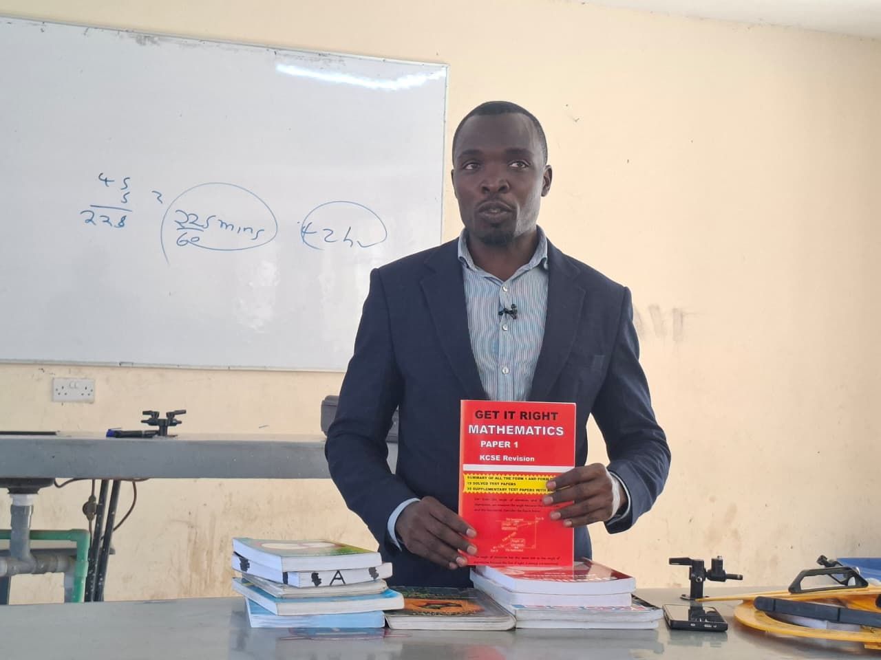 Guinness World Record Bid: Nakuru Maths teacher cleared for lesson marathon challenge